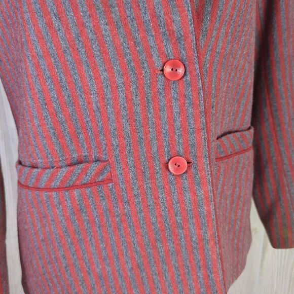 Marnie Womens Size 10 Two Button Closure Suit Jacket Red Blue Pinstripe Pockets - Picture 4 of 7